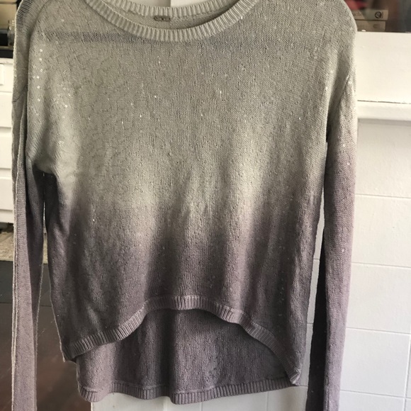 Cham Luu Sweater - Picture 3 of 5